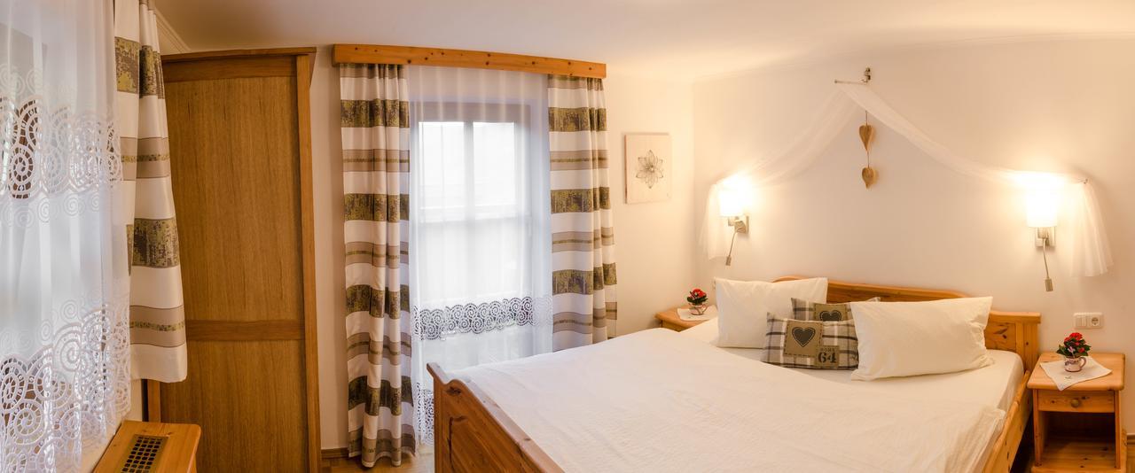 Brotzeitalm Apartman Pfarrwerfen Kültér fotó